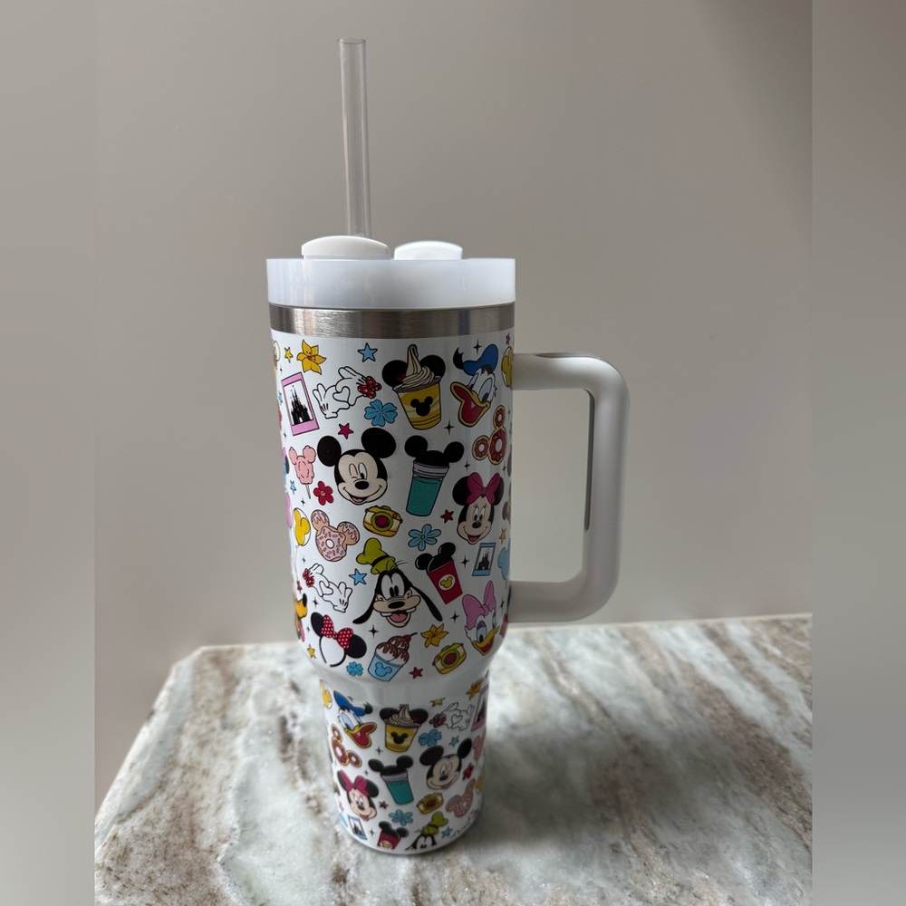 New, never used!! Disney Multicolor Character Mug w/Straw. NO NAME BRAND!!